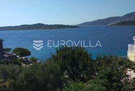 Otok Korčula, građevinsko zemljište s postojećim objektima, Korčula, Σπίτι