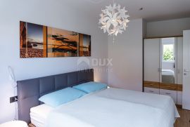 OTOK KRK, GRAD KRK - Penthouse apartman sa pogledom na more, Krk, Appartamento