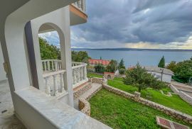 CRIKVENICA, KAČJAK - moćna vila od 800m2 drugi red do mora na zemljištu od 2000m2, Crikvenica, Maison