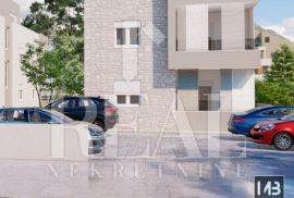 Kaštel Štafilić 2S+DB terasa + vrt 30m2, Kaštela, Flat