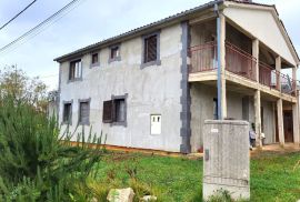 ISTRA, POREČ - Samostojeća katnica s 2 stambene jedinice, Poreč, House