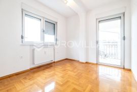 Zagreb, Špansko, trosoban stan NKP 93,51 m2, terasa, parking, Zagreb, Daire