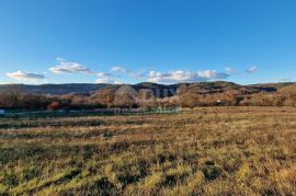 ISTRA, PAZIN - Kuća s velikim zemljištem sportske, građevinske i poljoprivredne namjene s pano pogledom, Pazin - Okolica, Σπίτι