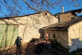 ISTRA, PAZIN - Kuća s velikim zemljištem sportske, građevinske i poljoprivredne namjene s pano pogledom, Pazin - Okolica, Σπίτι