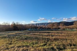 ISTRA, PAZIN - Kuća s velikim zemljištem sportske, građevinske i poljoprivredne namjene s pano pogledom, Pazin - Okolica, Σπίτι