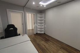 RIJEKA, CENTAR- stan 108m2 u prizemlju pogodan za poslovni prostor, Rijeka, Appartment