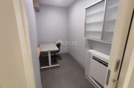 RIJEKA, CENTAR- stan 108m2 u prizemlju pogodan za poslovni prostor, Rijeka, Appartment