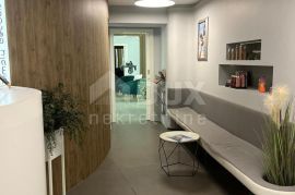 RIJEKA, CENTAR- stan 108m2 u prizemlju pogodan za poslovni prostor, Rijeka, Appartment