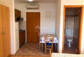 OTOK RAB, PALIT - Apartmanska kuća 30 m od mora, Rab, House