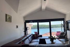 OTOK RAB, PALIT - Apartmanska kuća 30 m od mora, Rab, House