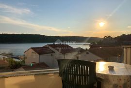 OTOK RAB, PALIT - Apartmanska kuća 30 m od mora, Rab, House