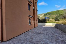 OTOK RAB, BANJOL - Dvoetažni stan s galerijom blizu mora, Rab, Appartment