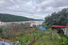 OTOK RAB, KAMPOR - Kuća s apartmanima 100 m od mora, Rab, Дом