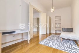 Baruna Trenka luksuzan četverosoban stan 175m2, Zagreb, Flat