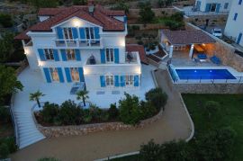 OTOK CRES, GRAD CRES - Jedinstvena vila s bazenom, Cres, Дом