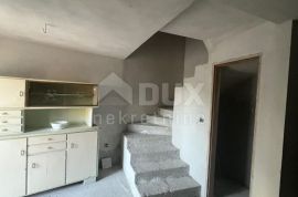 ISTRA,PIĆAN - Kuća u starogradskoj jezgri, Pićan, House