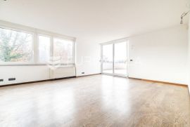 Zagreb, Gračani trosoban stan 159 m2, parking, Zagreb, Appartement