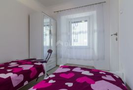 RIJEKA, CENTAR - uhodani apartmani na samom Korzu, Rijeka, Kвартира