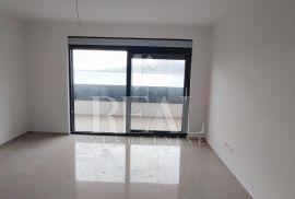 200 mod mora Stan 2S+DB + krovna terasa , garažno parking mjesto, Okrug, Appartement