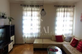 Pula-Centar stan + odvojeni studio apartman 130m2!, Pula, Stan