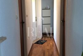 Pula-Centar stan + odvojeni studio apartman 130m2!, Pula, Stan