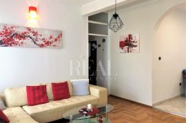 Pula-Centar stan + odvojeni studio apartman 130m2!, Pula, Stan