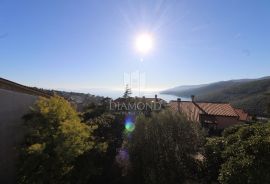 Rabac, apartmanska kuća s prekrasnim pogledom na more, Labin, House