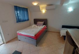 KOSTRENA, SVETA LUCIJA - garsonjera/studio apartman za dugoročni najam, Kostrena, Flat