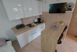 KOSTRENA, SVETA LUCIJA - garsonjera/studio apartman za dugoročni najam, Kostrena, Flat