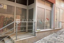 Istra, Pula, poslovni prostor NKP 138 m2 na odličnoj poziciji, Pula, Commercial property