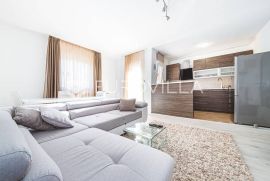 Novi Zagreb, Remetinec, moderan trosoban stan s vrtom NKP 75,95 m2 + PM, Zagreb, Wohnung