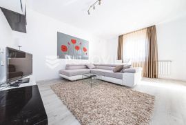 Novi Zagreb, Remetinec, moderan trosoban stan s vrtom NKP 75,95 m2 + PM, Zagreb, Wohnung