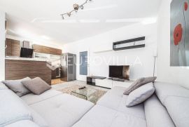 Novi Zagreb, Remetinec, moderan trosoban stan s vrtom NKP 75,95 m2 + PM, Zagreb, Wohnung