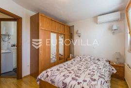 Istra, Rovinj, predivna kuća od 75 m2 u centru grada s pogledom na more, Rovinj, Дом