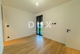 OPATIJA, CENTAR - 295m2 stan s vlastitim bazenom iznad centra Opatije u ekskluzivnoj novogradnji, garaža, pogled na more, Opatija, Daire