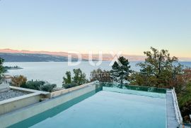 OPATIJA, CENTAR - veći stan u ekskluzivnoj novogradnji iznad centra Opatije s privatnim bazenom, garaža, pogled na Kvarner, Opatija, Appartement