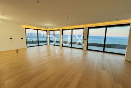 OPATIJA, CENTAR - jedinstveni penthouse s krovnim bazenom iznad centra Opatije, garaža, panoramski pogled, Opatija, شقة