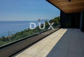 OPATIJA, CENTAR - jedinstveni penthouse s krovnim bazenom iznad centra Opatije, garaža, panoramski pogled, Opatija, شقة