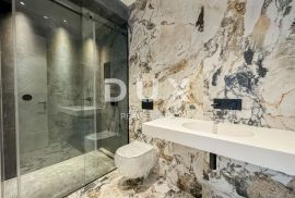 OPATIJA, CENTAR - 217m2 luksuza s vlastitim bazenom u novogradnji iznad centra Opatije, pogled, garaža, Opatija, Kвартира