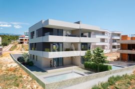 NOVALJA-urbana vila sa 8 jedinica, stan od 73,6 m2, Novalja, شقة