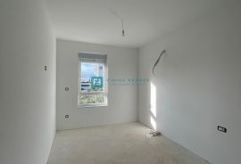 TRIBUNJ, novo, luksuzni stan, 1. kat, pogled na more, Vodice, Appartment