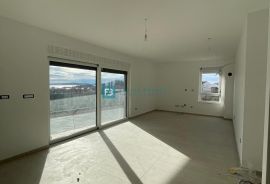 TRIBUNJ, novo, luksuzni stan, 1. kat, pogled na more, Vodice, Appartment