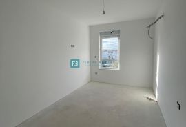 TRIBUNJ, novo, luksuzni stan, 1. kat, pogled na more, Vodice, Appartment