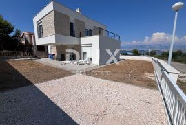 OTOK VIR -  Moderna vila sa bazenom 100m od mora, Vir, Casa