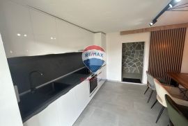 VIKEND KUĆA 77m2, detaljno renovirano, Krapina, Krapina - Okolica, Famiglia