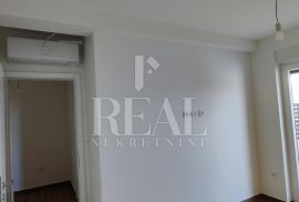 Stan 73,40m2 2S+DB+terasa 20m2 + vrt 46m2, Šibenik - Okolica, Appartment