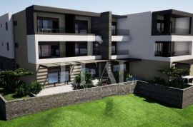 Stan 73,40m2 2S+DB+terasa 20m2 + vrt 46m2, Šibenik - Okolica, Appartment