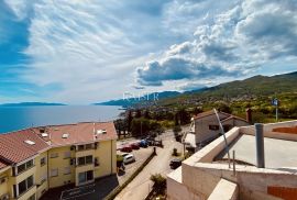 Opatija - Troetažni stan s krovnom terasom i panoramskim pogledom (H1A3), Matulji, Appartamento