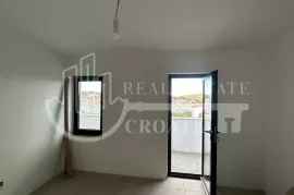 Prodaja, Murter, penthouse 262,5m2 sa 2 PM i spremištem, Tisno, Appartement