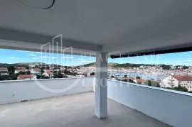 Prodaja, Murter, penthouse 262,5m2 sa 2 PM i spremištem, Tisno, Appartement